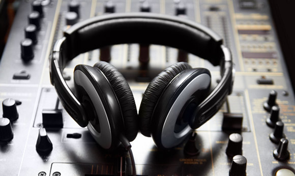 The Ultimate Guide To Starting A DJ Career