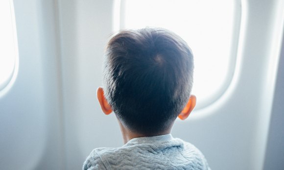 Travelling With Children in 2022: How to Keep Them Occupied on the Plane