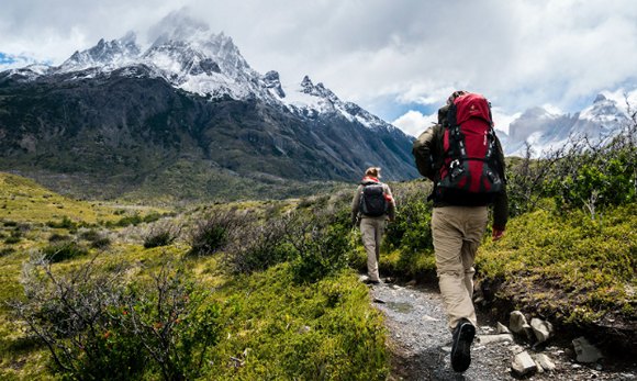 Packing: 7 High-Protein Snacks to Take With You While Hiking