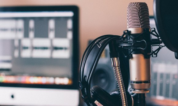 The Best Podcasts For College Students