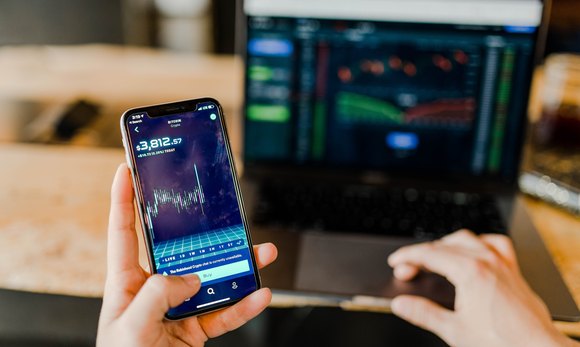 How To Invest In The US Market With The Best Fintech App