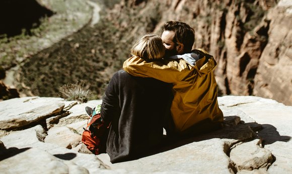 Why Certain Travel Destinations Make It Easier to Meet Compatible Romantic Partners Abroad