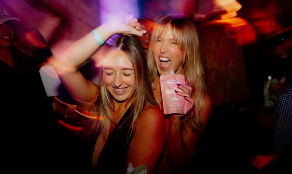 Quips: The World’s First Cocktail Party Pouch